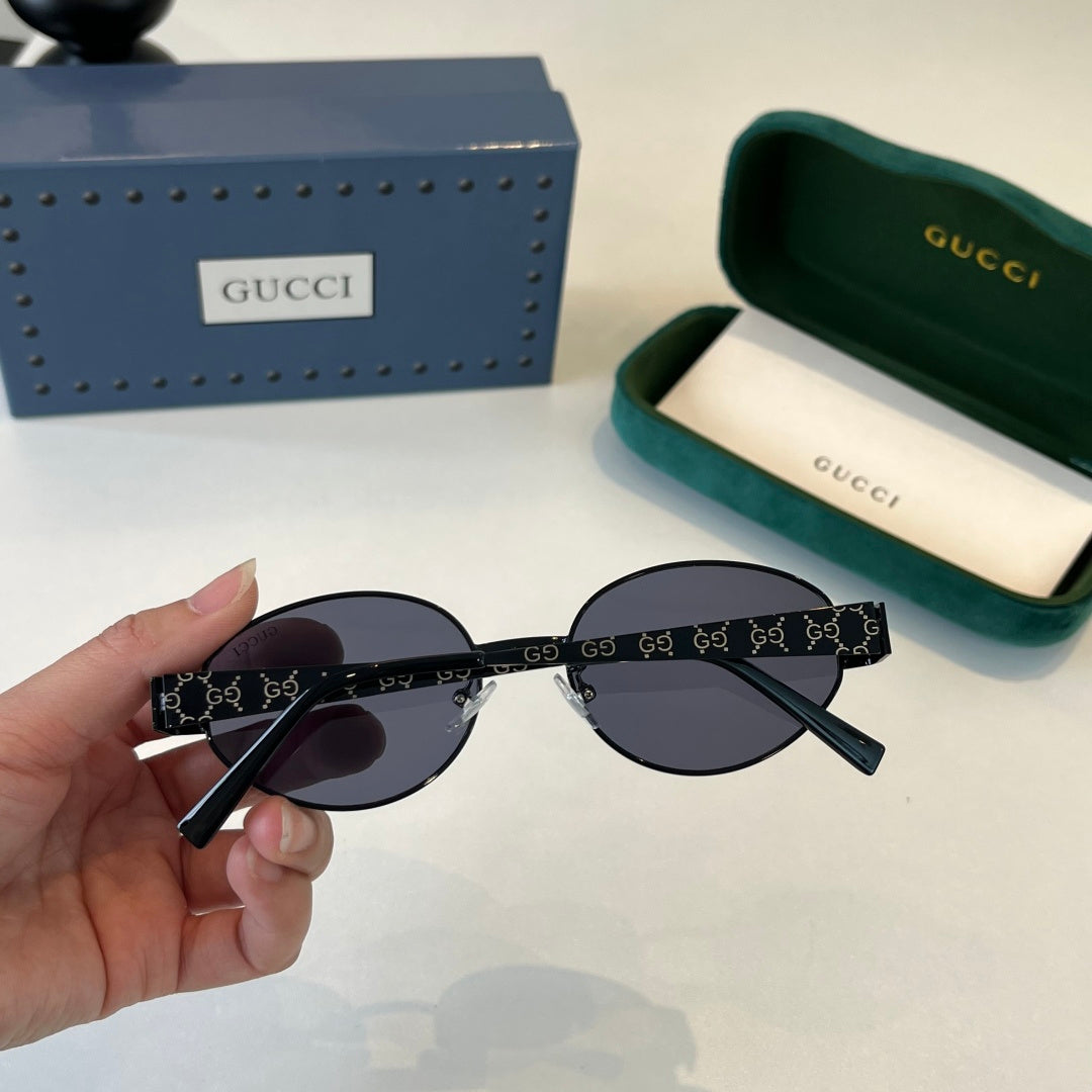 Gucc/ Sunglass