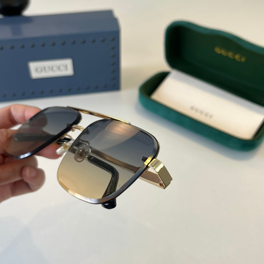 Gucc/ Sunglass