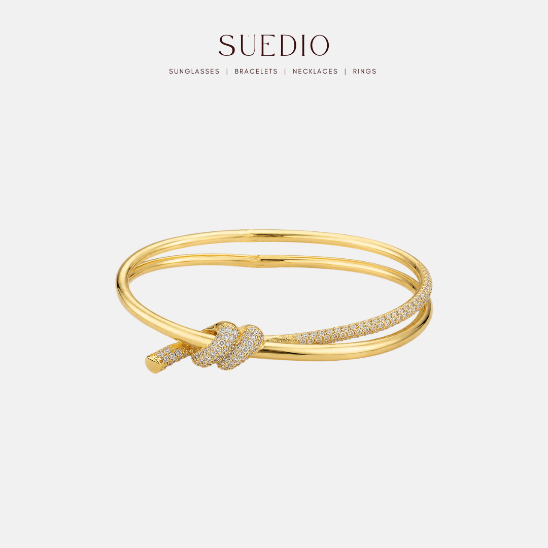 Tiff Knot Bangle with diamond