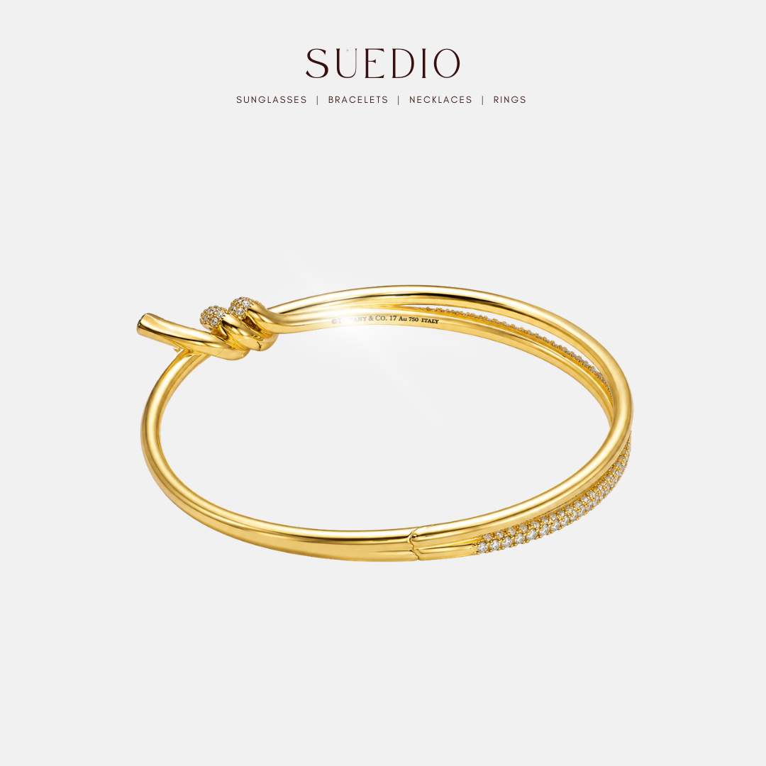 Tiff Knot Bangle with diamond