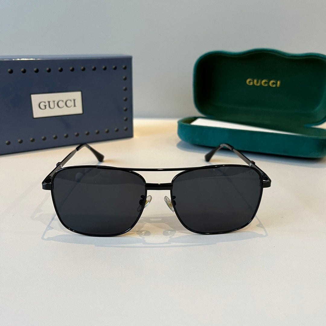 Gucc/ Sunglass