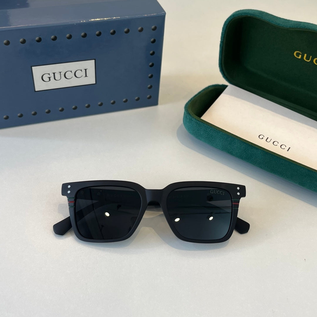 Gucc/ Sunglass