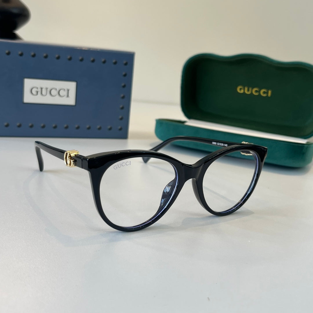 Gucc/ Glasses