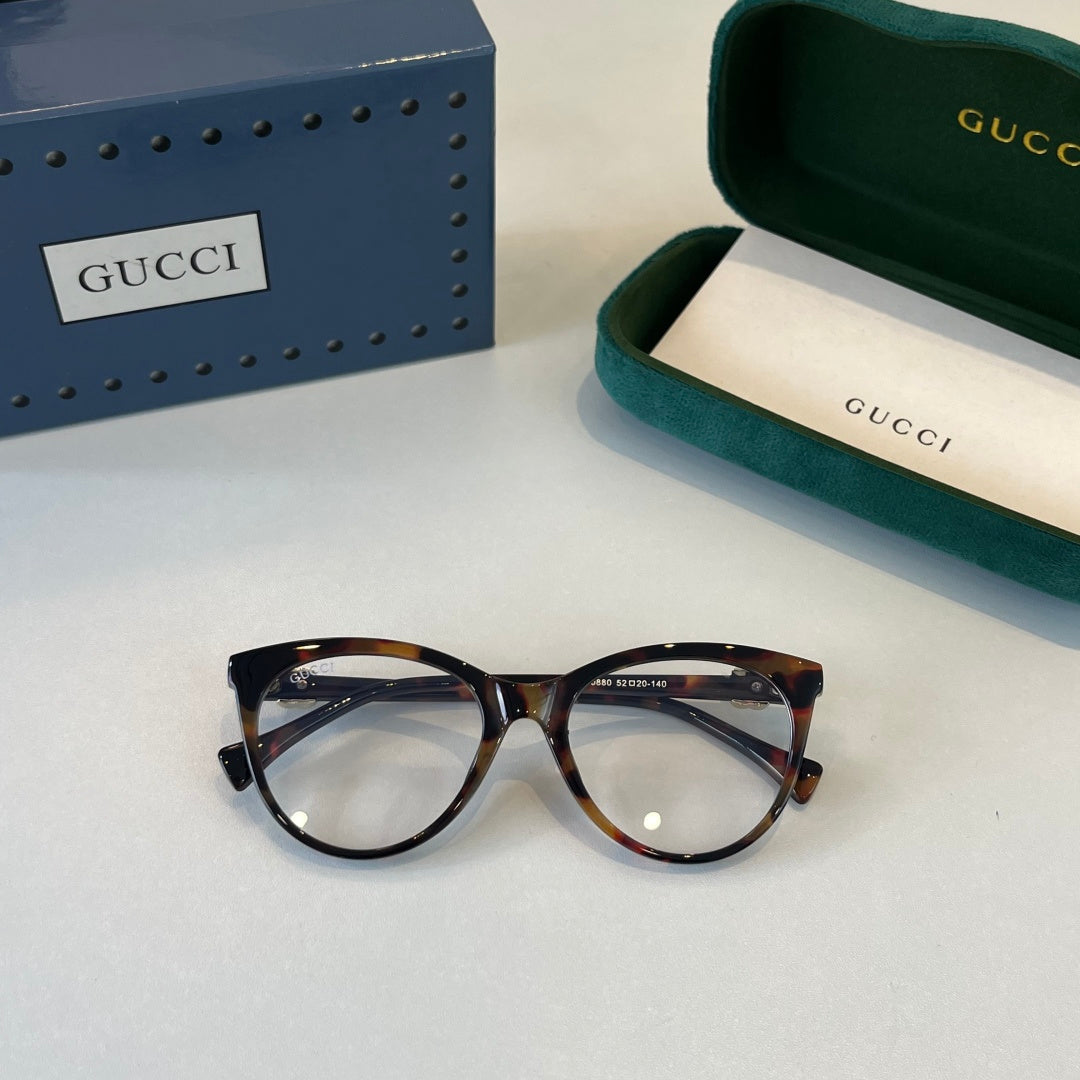 Gucc/ Glasses