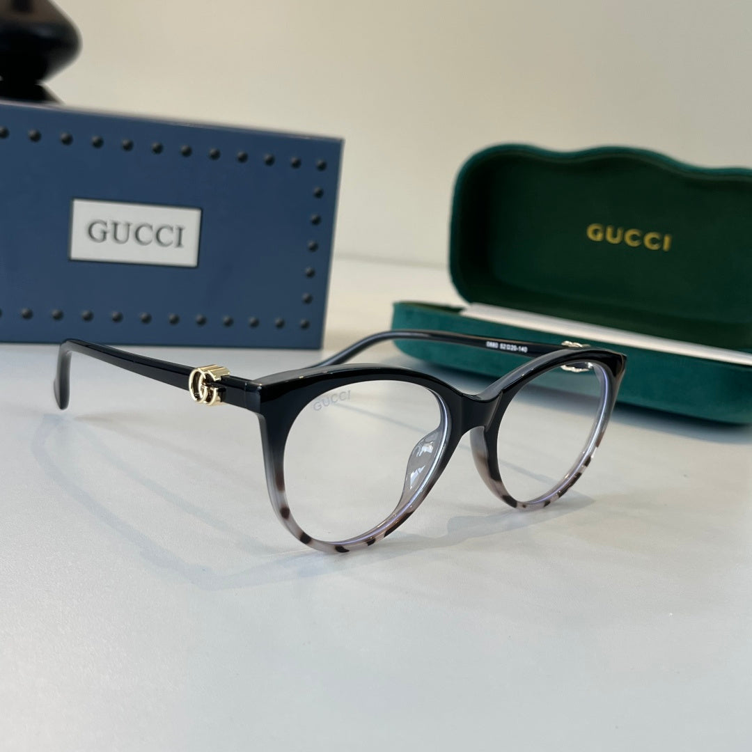 Gucc/ Glasses