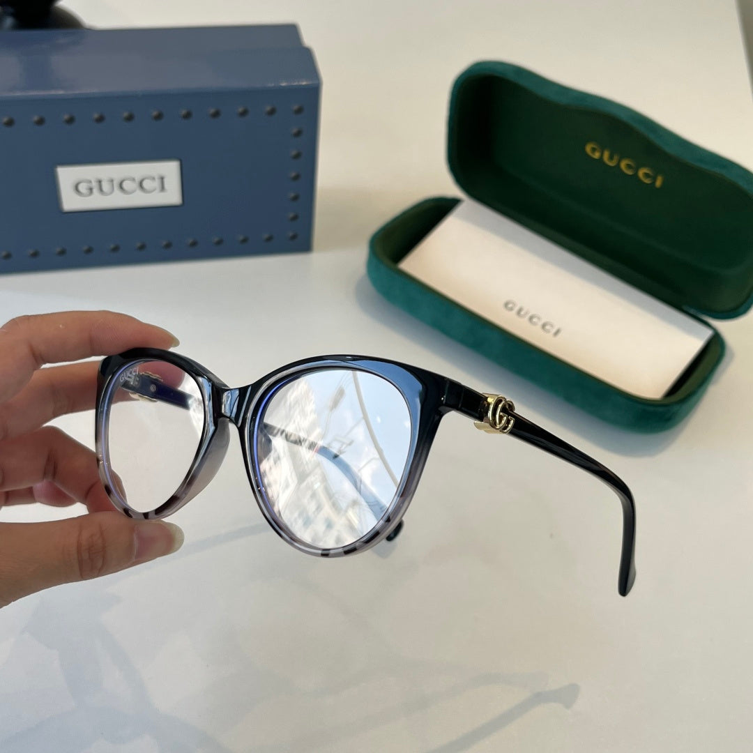 Gucc/ Glasses