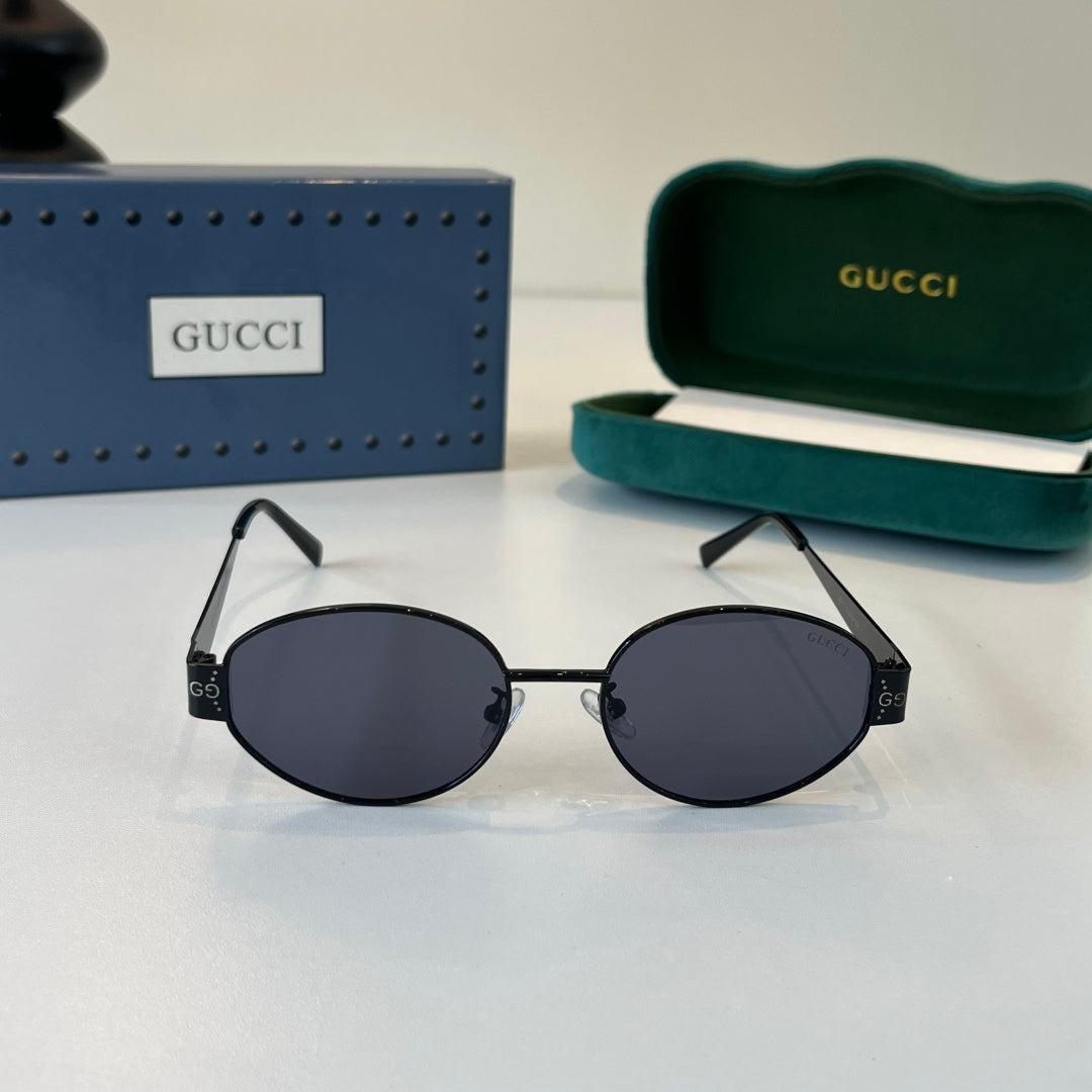 Gucc/ Sunglass