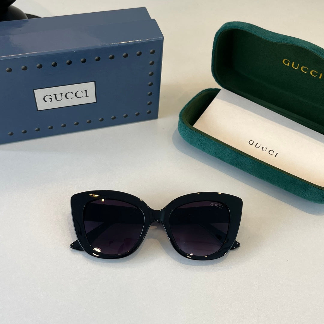 Gucc/ Sunglass