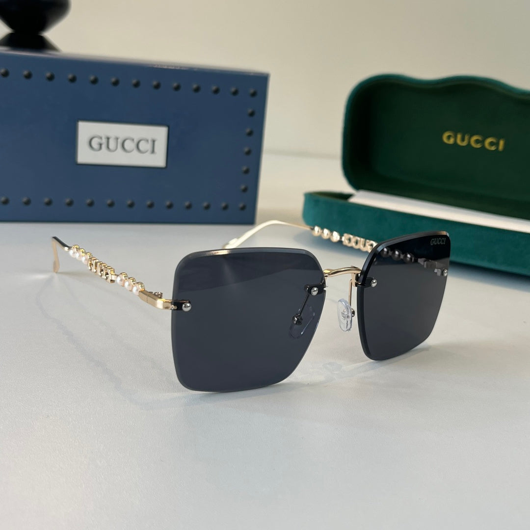 Gucc/ Sunglass