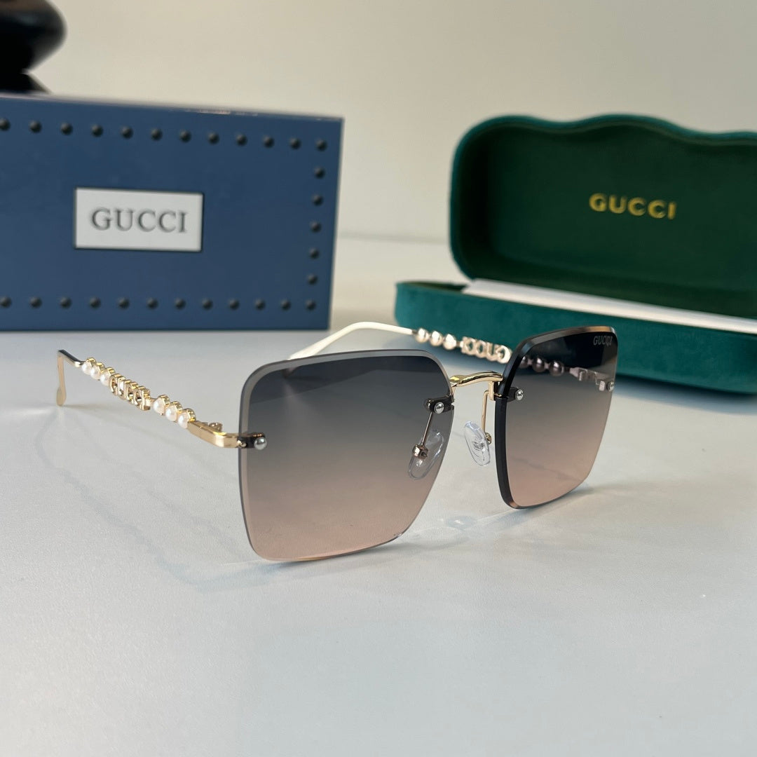 Gucc/ Sunglass