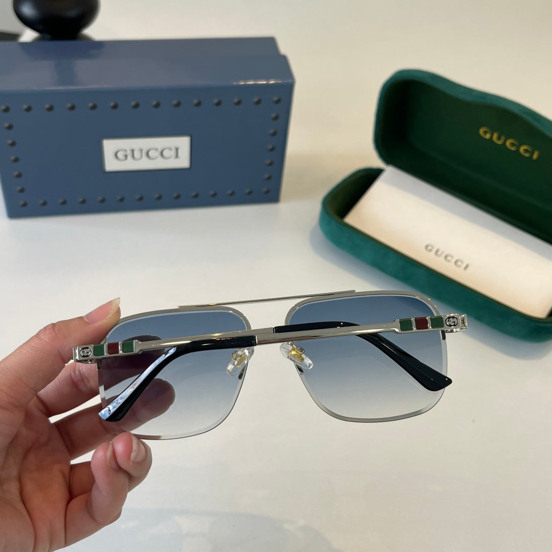 Gucc/ Sunglass