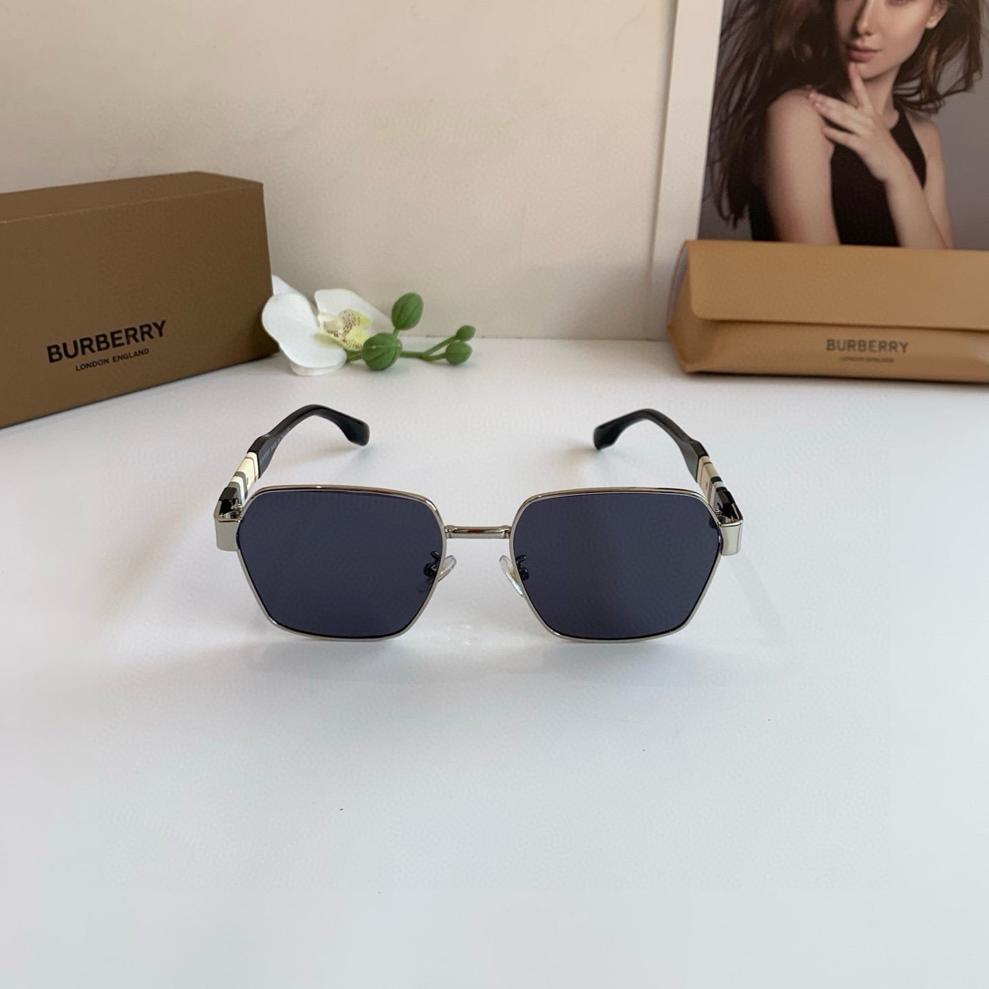 Burb/rry Sunglass
