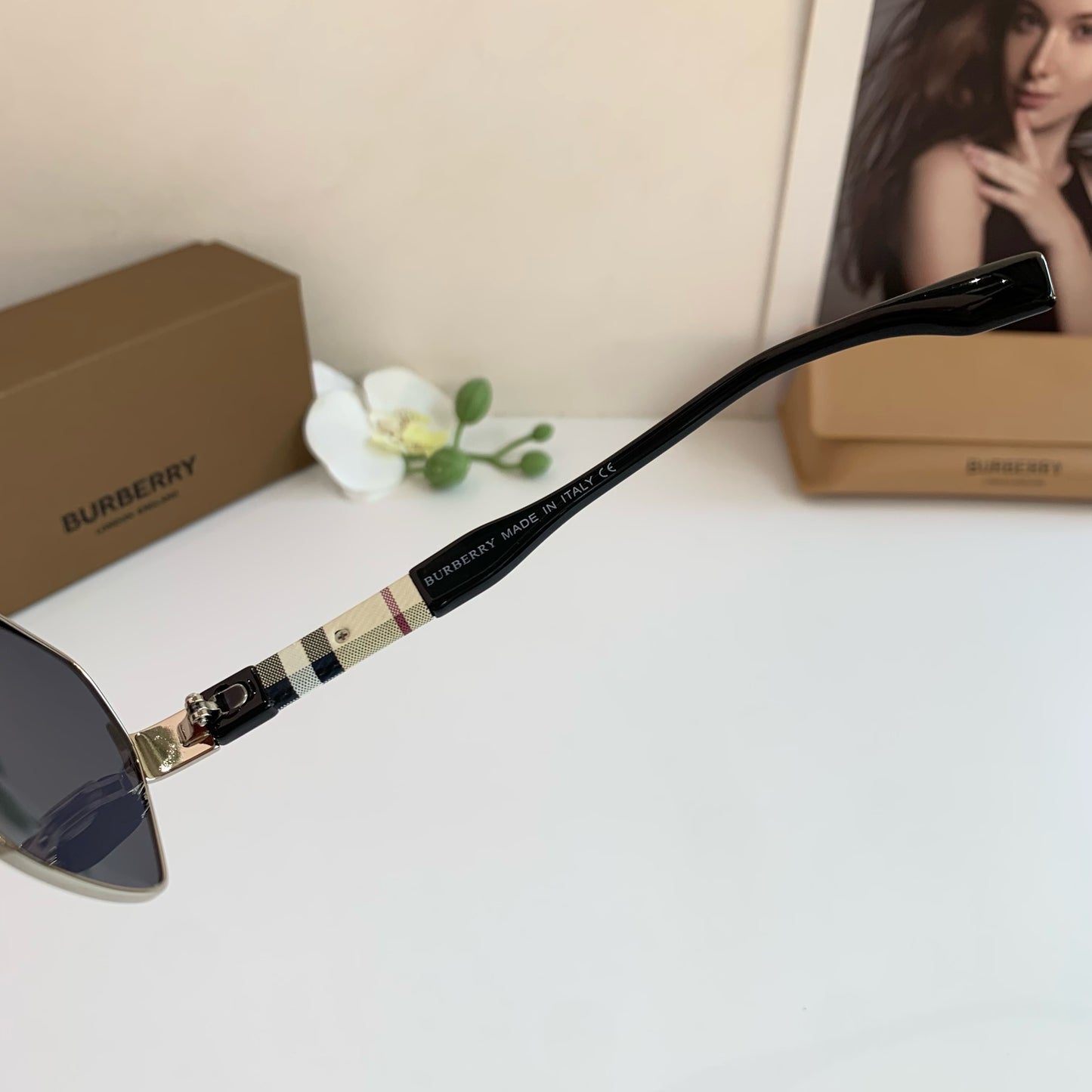 Burb/rry Sunglass