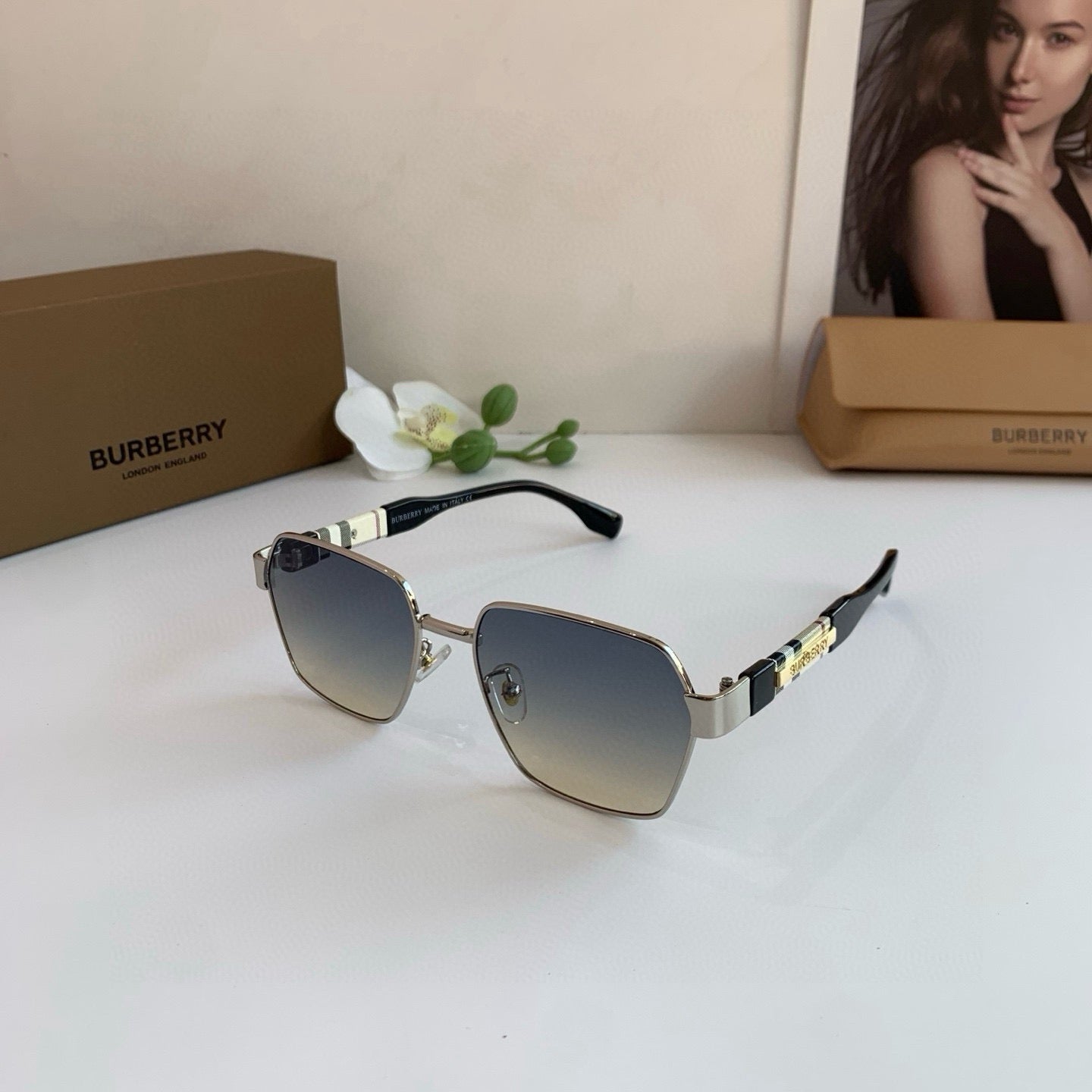 Burb/rry Sunglass
