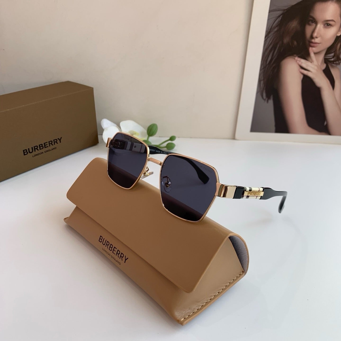 Burb/rry Sunglass
