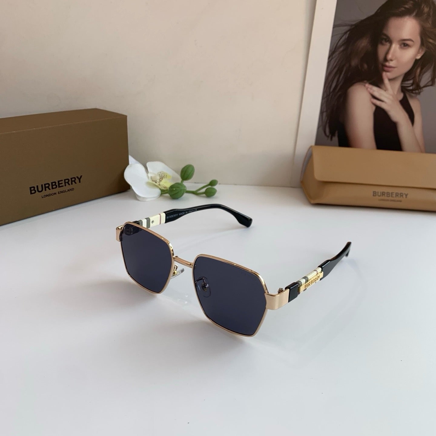 Burb/rry Sunglass