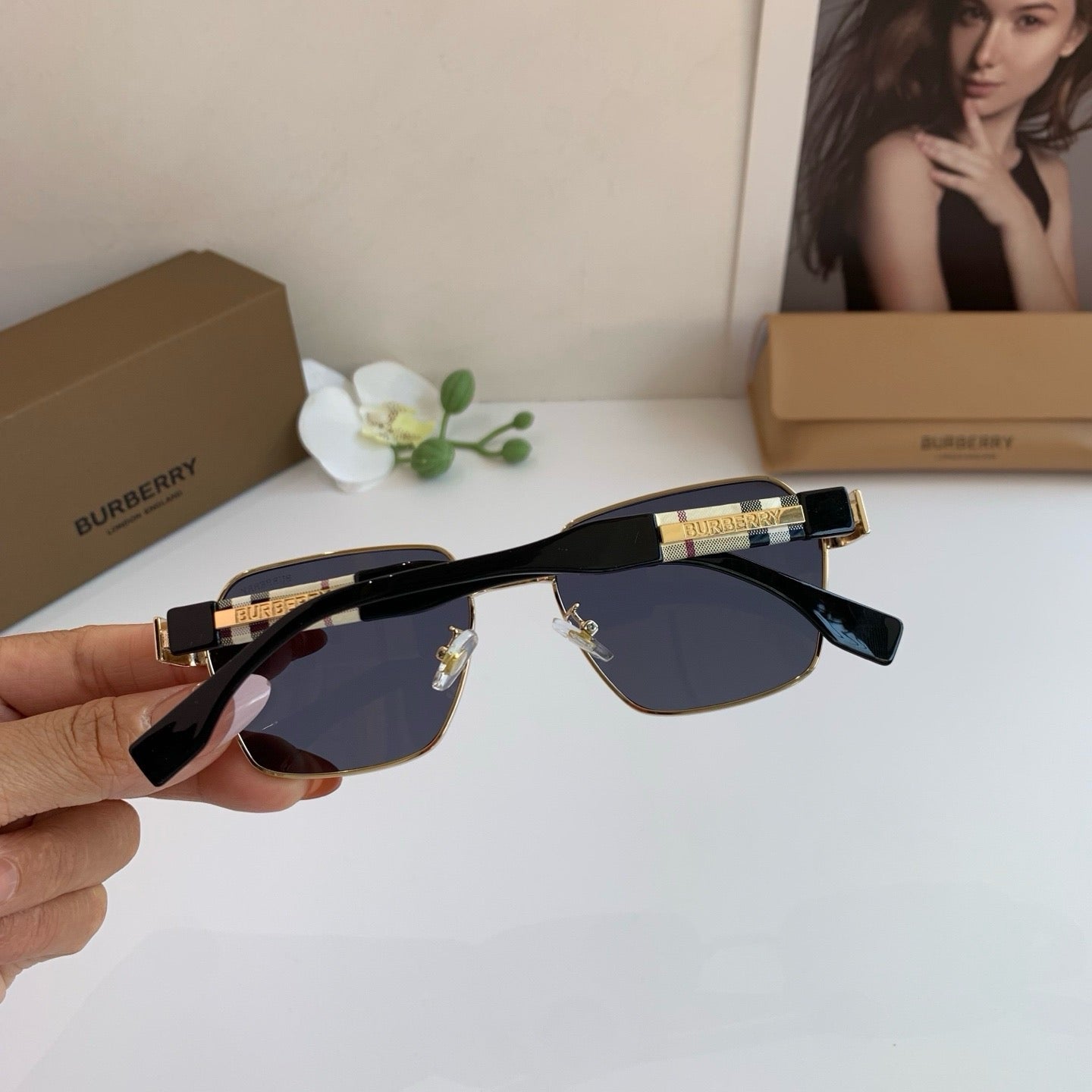 Burb/rry Sunglass